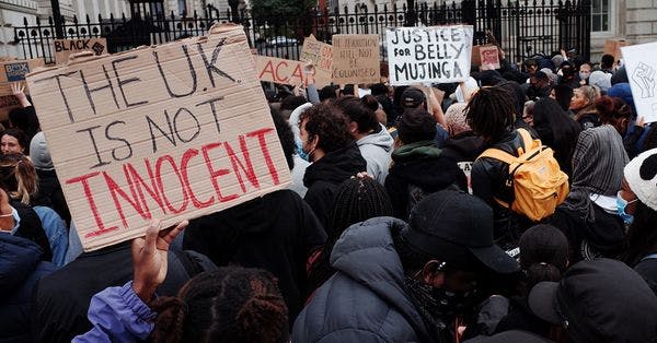 Royaume-Uni : Nos lois sur les drogues sont racistes, et les médecins doivent les dénoncer