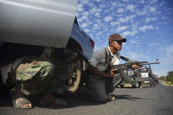 Mexico vigilante legalisation raises paramilitary concerns