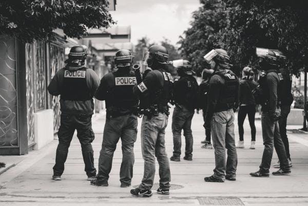 Cientos de personas aún terminan en los tribunales por posesión de cannabis en Nueva Zelanda